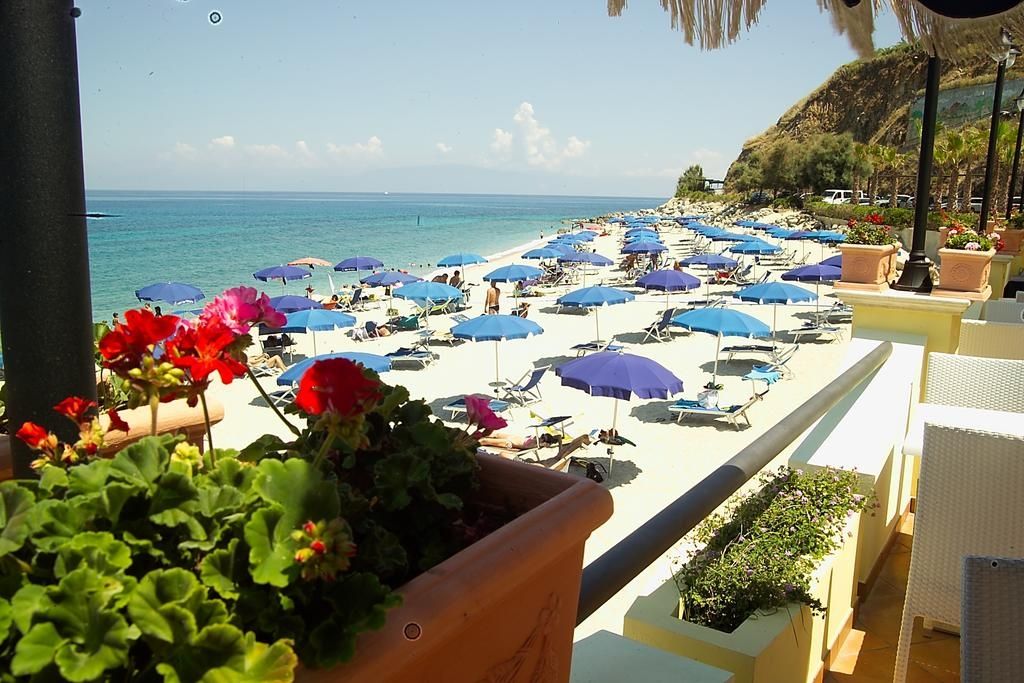 Villaggio Hotel Lido San Giuseppe Briatico Exterior photo